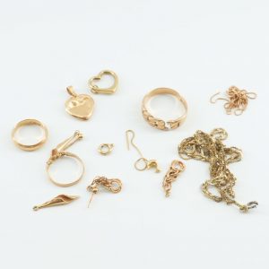Investeringsguld 18K 24,9g, defekt, graverat