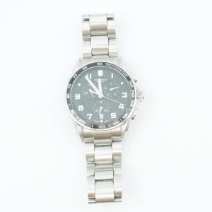 Armbandsur Victorinox Swiss Army Stål Längd 13cm Boett 45mm