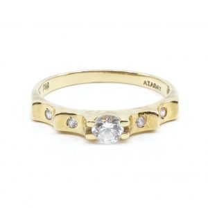 Ring Guld 18K 2,8g Ø17,75 med stenar