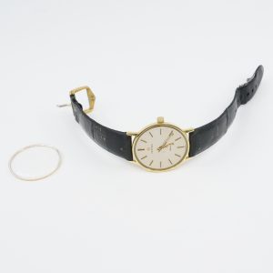 Armbandsur Certina Boett 34mm i Guld 18K Manuell med Läderband Längd 16-20,2cm skadad