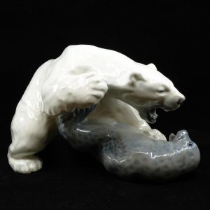 Figurin Isbjörn med säl Royal Copenhagen
