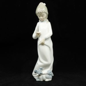 Figurin Lladro Flicka i glaserat porslin