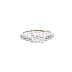 Ring vitguld 18K 3,4g Ø16mm med diamanter 1xca0,50ct, 4xca0,02ct, 2xca0,015ct, 6xca0,01ct