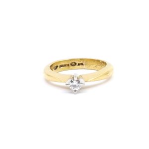 Ring guld 23K 6,9g Ø16,25 med diamant 1xca0,15ct