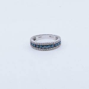 Ring vitguld 14K 3,7g Ø17,5 med små diamanter och stenar