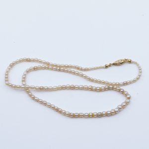 Pärlcollier med Guldlås 18K 7,3g, blv 0,5g